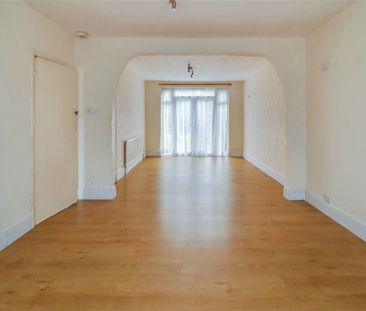 Princes Avenue, London, NW9 - Photo 2
