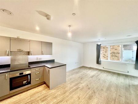 2 bedroom apartment to rent - Photo 3