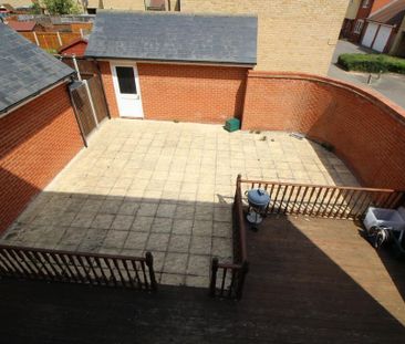 1 bedroom in a house share to rent - Photo 5