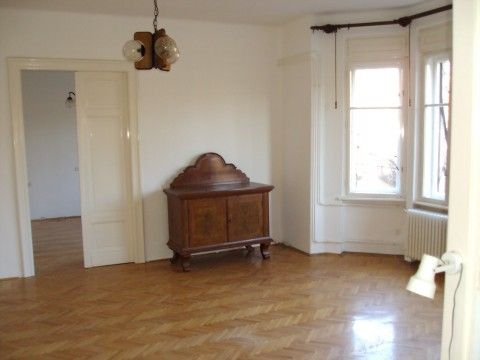 Budapest XII. kerület, Jagelló út 28. - Fotó 1