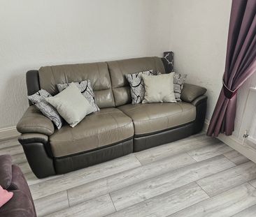 2 Bed End Terrace, Keedonwood Road, BR1 - Photo 1