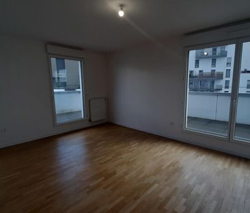 location Appartement T4 DE 79.9m² À MASSY - Photo 5