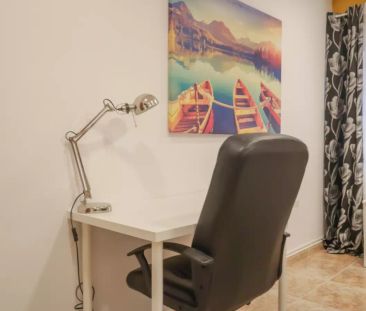 Room in a shared 4-bedroom apartment for rent in San Diego - Photo 3