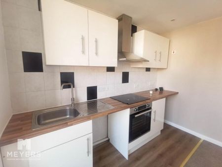 2 bedroom apartment to rent - Photo 5