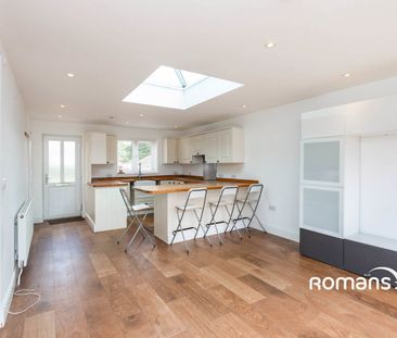 Woodside Road, Farnham, GU9 - Photo 1
