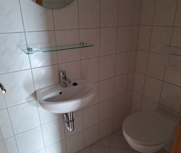 1 Etage - EBK - Balkon - Tolle Raumaufteilung - Überzeugen Sie sich... - Photo 3