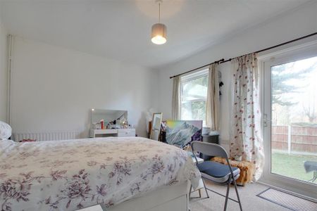 2 bedroom bungalow to rent - Photo 3