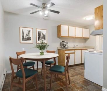 - 1 Bedroom at Lakewood Manor - Photo 6