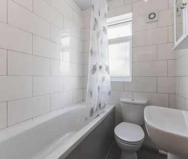 3 bedroom terraced house to rent - Photo 6