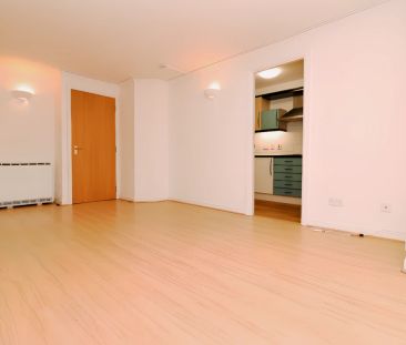 2Bedrooms, 1Bathrooms - Photo 5