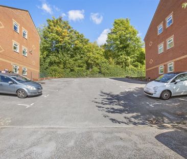 West Wycombe Road, High Wycombe - Photo 5