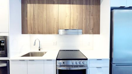 For Lease - 5105 Hurontario Street Unit# 710, Mississauga, Ontario - Photo 2