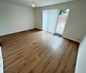 5 bedroom townhouse to rent - Photo 4