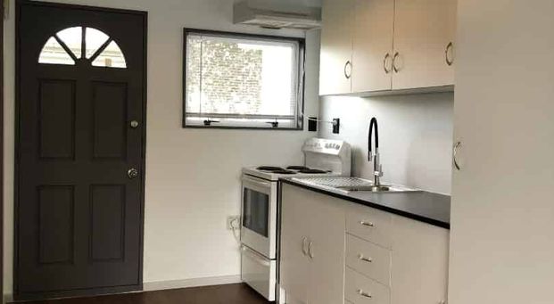Two Bedrooms in the Four Avenues! - Photo 1