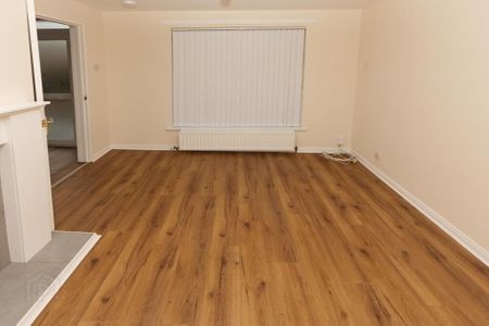 30 Ballynoe Gardens, Bangor, BT19 1SA - Photo 3