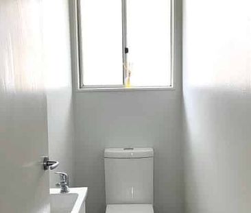 Charming 3 bedroom Home Paraparaumu Beach - Photo 4