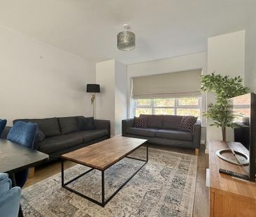 4 bedroom semi-detached house to rent - Photo 1