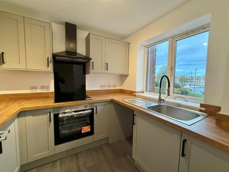 2 bedroom flat to rent - Photo 5