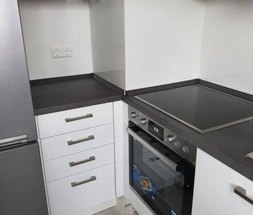 Modern, Helle sanierte 3-Zimmer-Wohnung mit EBK - Photo 4