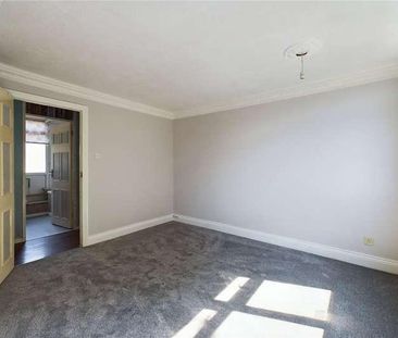 Hawkhurst Walk, Furnace Green, Crawley, West Sussex, RH10 - Photo 2