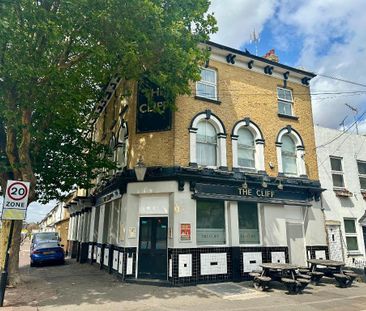 1 bedroom in a flat share to rent - Photo 1