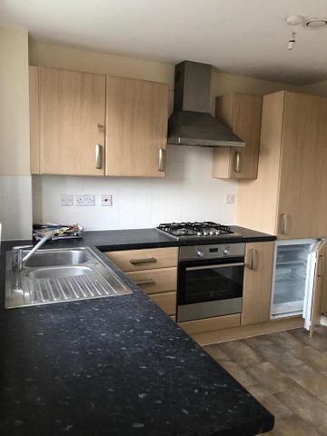 2 bedroom terraced house to rent - Photo 4