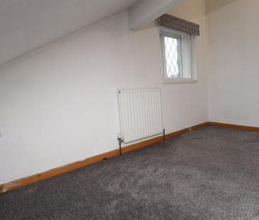 2 bedroom end of terrace house to rent - Photo 5