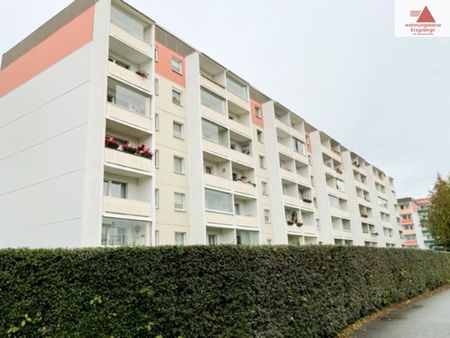 3-Raum-Wohnung mit verglasten Balkon im Wohngebiet Barbara-Uthmann in Annaberg! - Foto 4