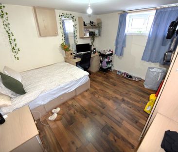 6 bedroom House in Thornville Terrace, Leeds - Photo 4