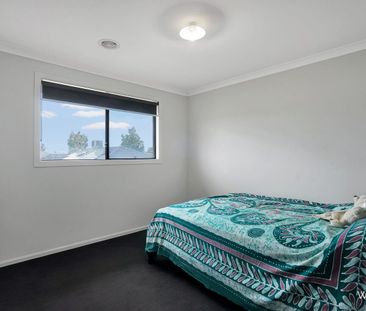 Double DELIGHT with a Big, Bold & Bright house! - Photo 3