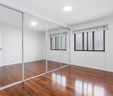 Renovated home with air conditioning - Photo 2