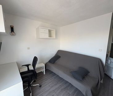 Studio 16m² - la Nativité - AIX-EN-PROVENCE - Photo 1