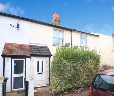 3 bedroom terraced house to rent - Photo 2
