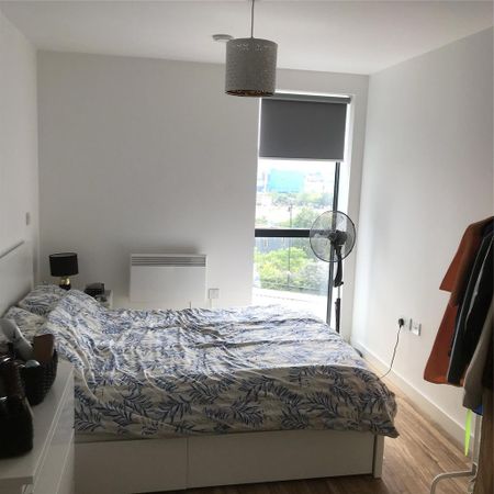 1 bedroom flat to rent - Photo 2