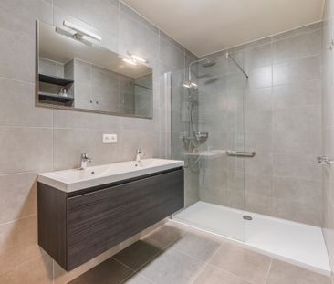 Appartement met 2 slaapkamers en terras op een toplocatie! - Photo 4