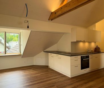 Newly renovated 2.5-room penthouse apartment in a central location ... - Photo 2