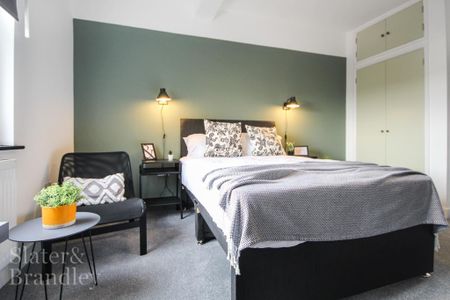 1 bedroom in a house share to rent - Photo 4