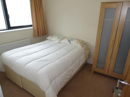 4 bedroom townhouse to rent - Photo 5