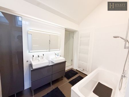 Elegante Dachgeschosswohnung mit Terrasse, Klimaanlage & Smart-Home | inkl. Garage - Photo 5