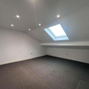 The Broadway, Thatcham, RG19 - Photo 2