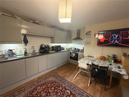 2 bedroom apartment to rent - Photo 4