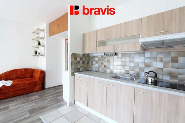 Pronájem bytu 1+kk, Brno - Starý Lískovec, lodžie, šatna, ulice U Pošty - Photo 1