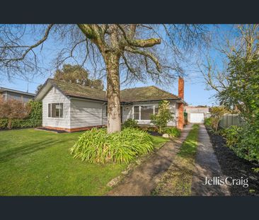 8 Muraban Court, Delacombe, Vic 3356 - Photo 5