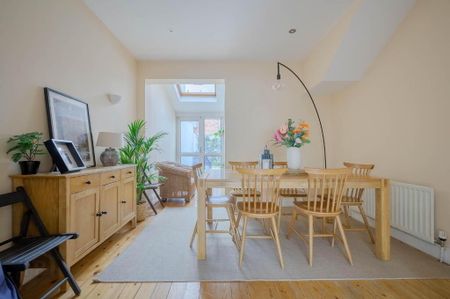 85 Downshire Road, Holywood, BT18 9LY - Photo 3