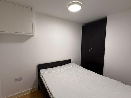 1 bedroom flat to rent - Photo 2