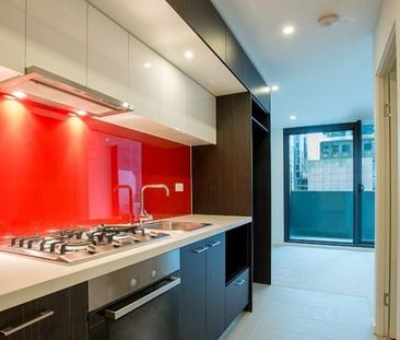 402/5 Sutherland Street, Melbourne - Photo 2