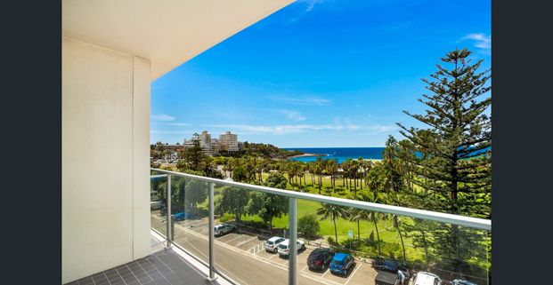 Dazzling beachfront position - Photo 1