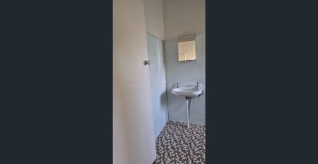 6/210 Flinders PDE, Sandgate Qld 4017 - Photo 3