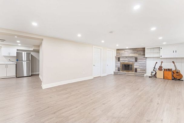 For Lease - 162 Queen Street Unit# Basement, Newmarket, Ontario - Photo 1