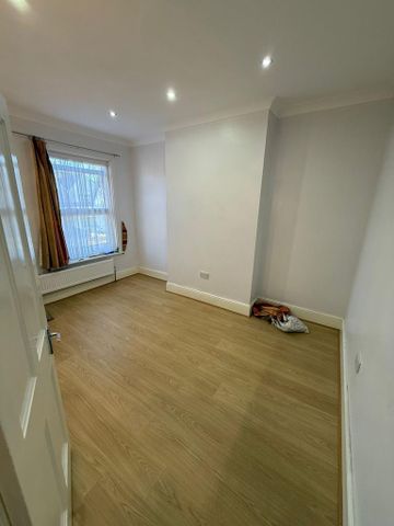 4 bedroom house to rent - Photo 2